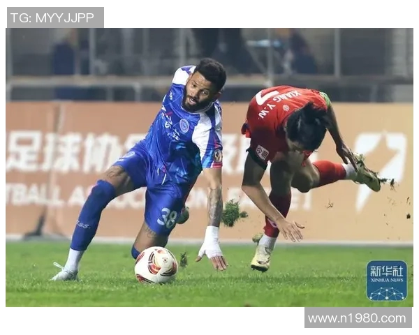 重庆足球队在全国锦标赛中的团队协作表现分析与点评